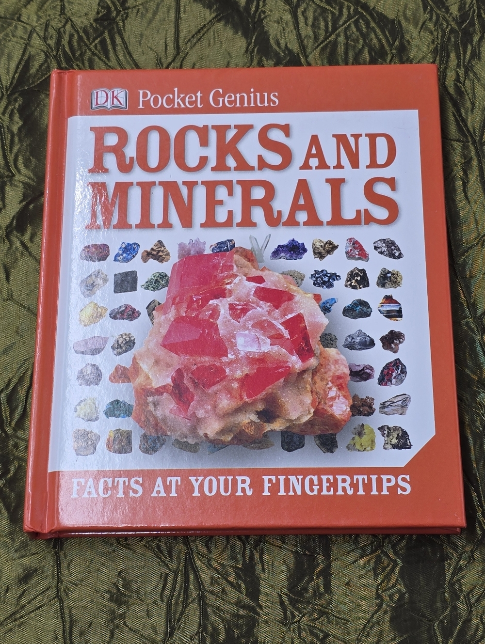 Pocket Genius:Rocks and Minerals By DK Publishing Color Photos Hard Back